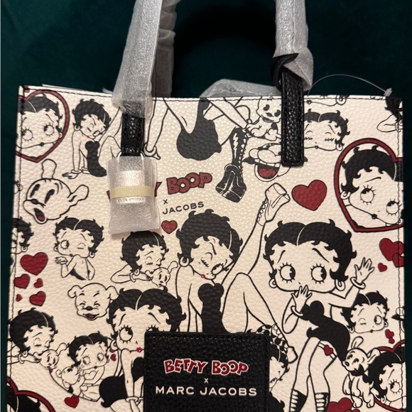 Marc Jacobs Betty Boop Heart Tote - Picture 4 of 8